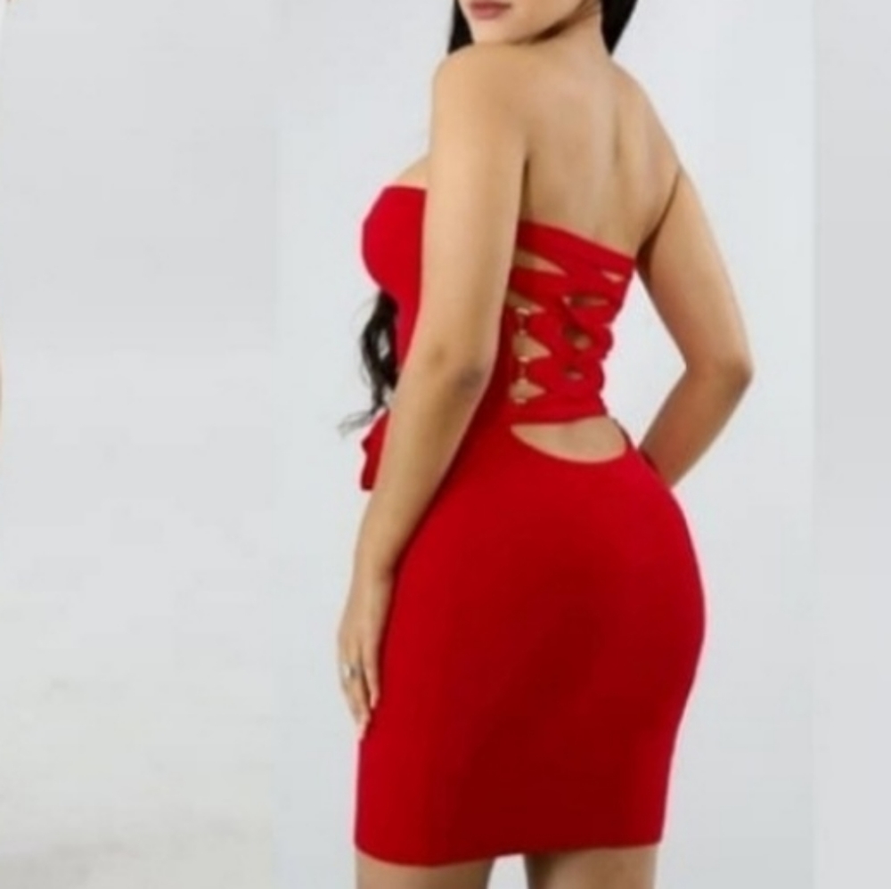 Amazing Strapless Dress 🥰
